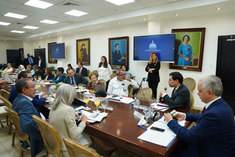 Ministro de Cultura presenta ante el Consejo Nacional de Educación (CNE) la iniciativa “El poder de las buenas palabras”