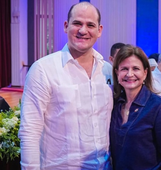 Raquel Peña confirma director de Promese, Adolfo Pérez, estará en su equipo político de campaña 