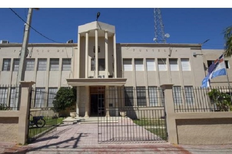 Dictan sentencias de 15 y 10 años de cárcel contras militares y civiles envueltos en tráfico de haitianos