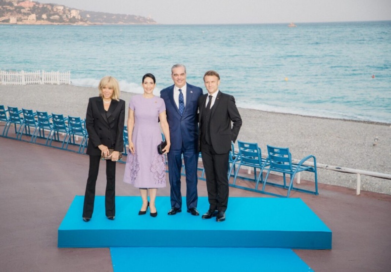 Macron recibe a Abinader y a Raquel en cena de gala de líderes mundiales