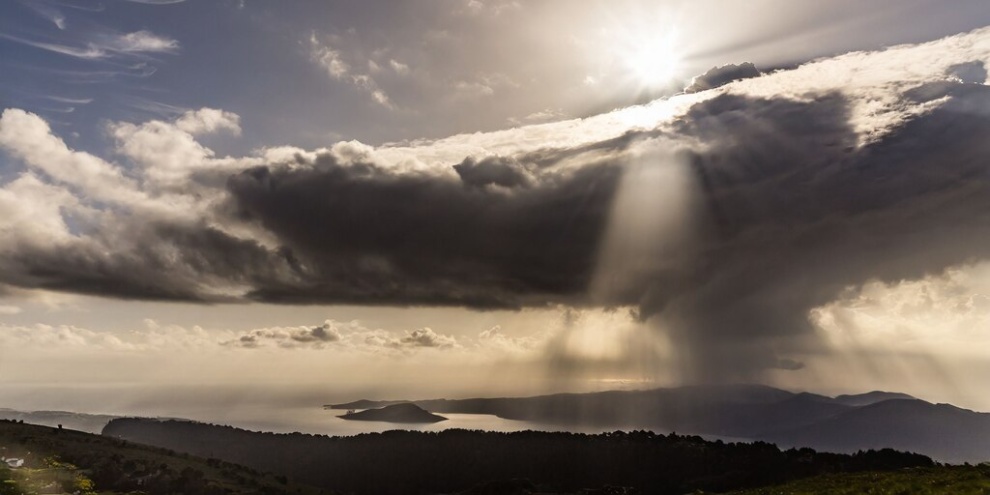 Para hoy se prevé una disminución gradual de las lluvias, cielo con nubes dispersas y opaco debido al polvo del Sahara.