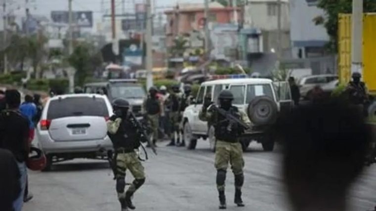 Bandas armadas tienden emboscada y asesinan  "en un acto bárbaro e inhumano"  tres policias en Liancourt, Haiti