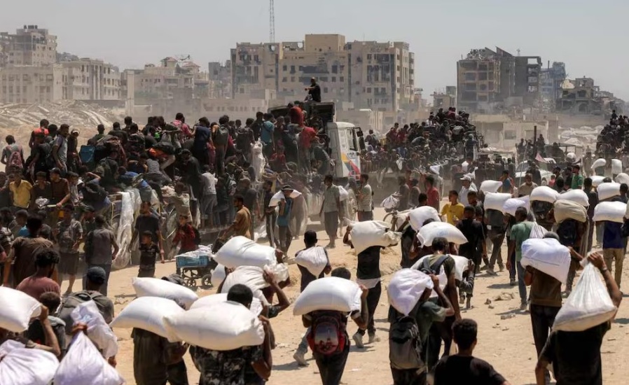Camiones de ayuda humanitaria comenzaron a entrar a Gaza tras el anuncio de una “pausa táctica” de Israel