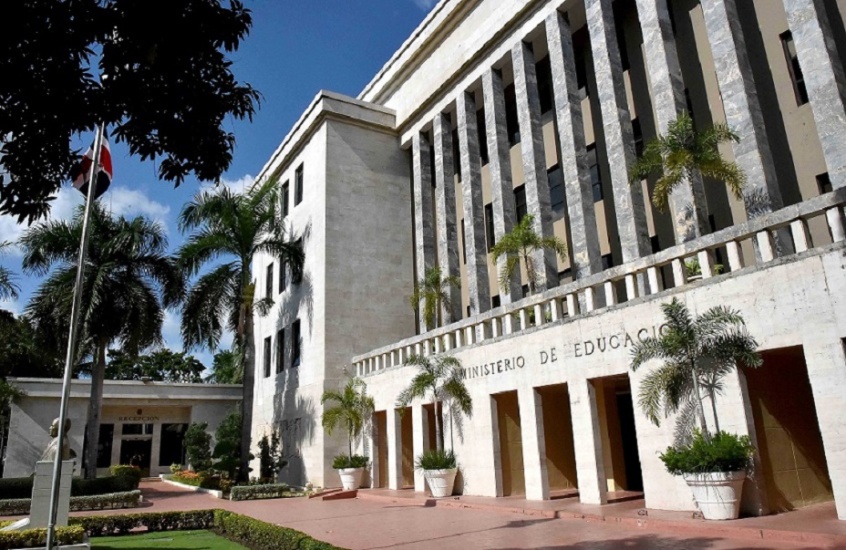 Ministerio de Educación dice horarios escolares se mantendrán, no habrá variación