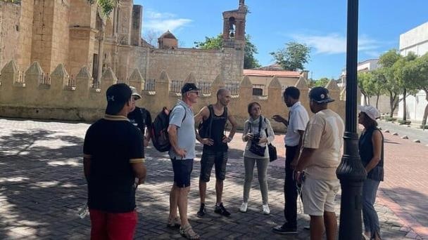 Asociaciones del sector turístico rechaza convocatoria a huelga por el Colectivo de Guías Turísticos