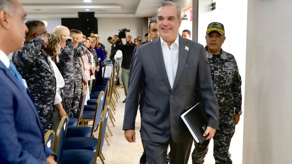 Abinader encabeza reunión de seguimiento al Plan de Seguridad Ciudadana para continuar fortaleciendo la seguridad 