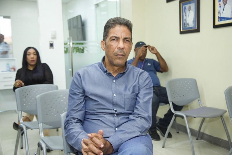 Ex-regidor de SDN exige a Saymón Díaz permisos legales del Arena Santo Domingo