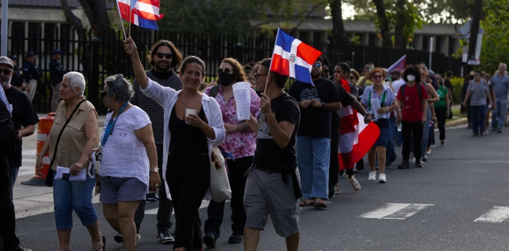 Acoso de política de deportaciones de Estados Unidos, afecta salud mental de dominicanos en Puerto Rico