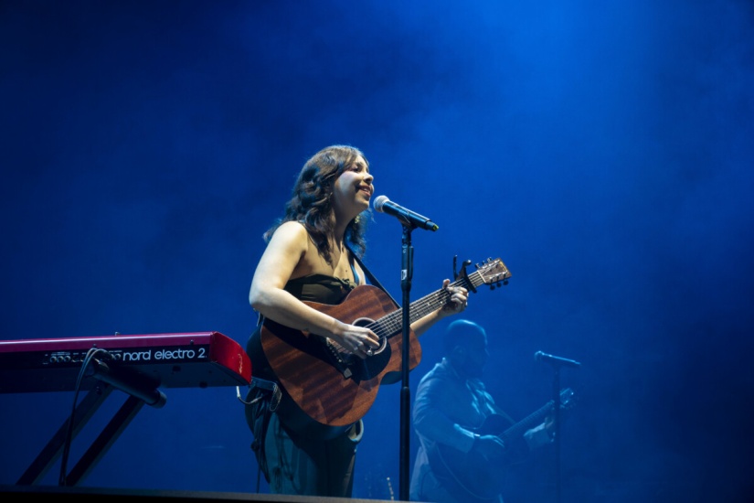 Cantautora SNENiE rinde homenaje a Sonia Silvestre, Milly Quezada y Maridalia Hernández