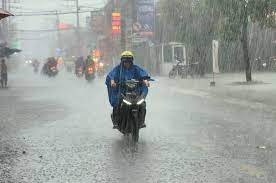 Onda tropical transita sobre el  territorio, la vaguada provocará lluvias durante el día de hoy, temperatura calurosa 