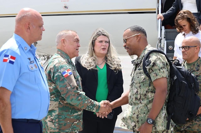 Comandante del Comando Sur está en el país y sostendrá reuniones con líderes de Defensa dominicanos