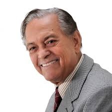 Muere el dramaturgo Franklin Domínguez, tras ocho días ingresado en la clínica Corazones Unidos