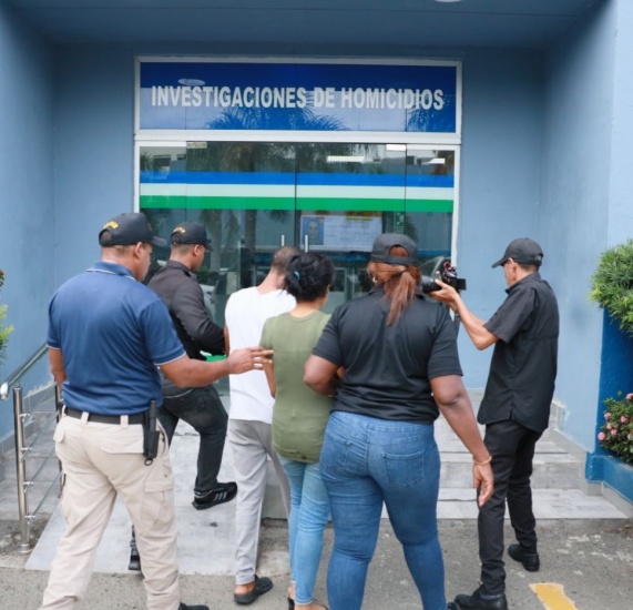 Arrestan a pareja por muerte de niña de 7 años en el sector Los Guandules