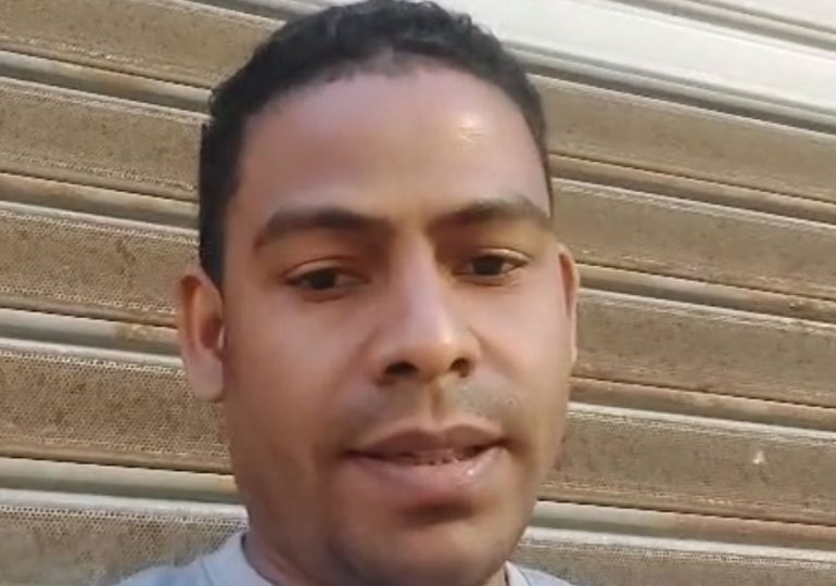 Periodista denuncia maltrato por parte de agentes de Politur mientras cubría un evento en la Zona Colonial
