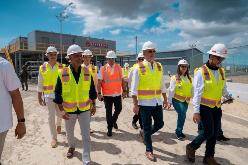 Ministro Santos asegura incorporación de nuevas plantas a gas fortalecerá el sistema energético a corto plazo