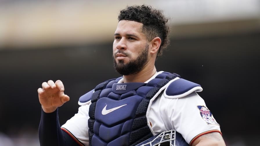 Los Gigantes del Cibao firman a Gary Sánchez