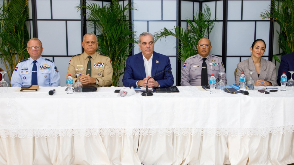 Luis Abinader encabeza  la reunión semanal de seguimiento al Plan de Seguridad Ciudadana
