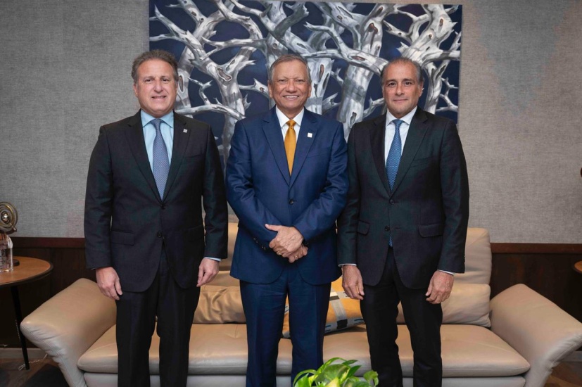 Presidente ejecutivo de Banreservas recibe a ejecutivos de APAP