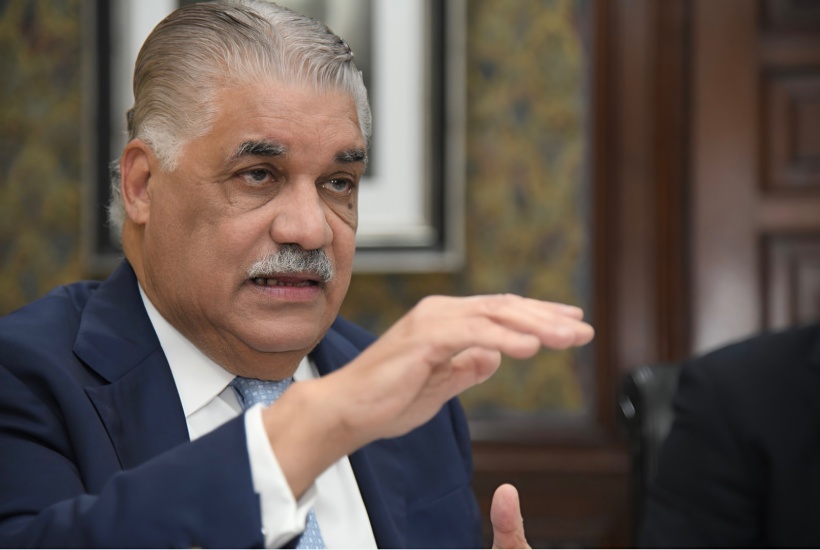 Miguel Vargas: “El gobierno arrastra al país al descalabro y a la corrupción”