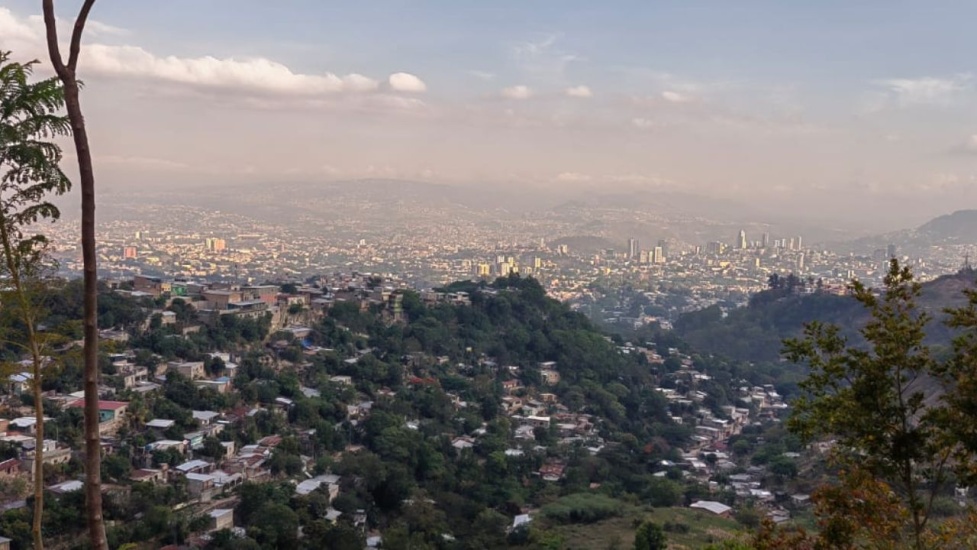 Para este sábado se producirán aguaceros, y  tormentas locales en la tarde, mucho calor 