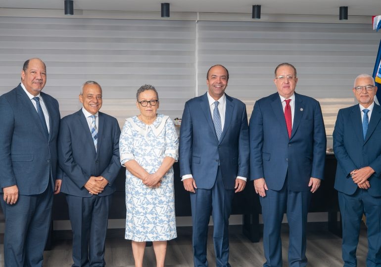 REFIDOMSA posesiona nuevos miembros de su Consejo de Administración y celebra primera sesión de trabajo