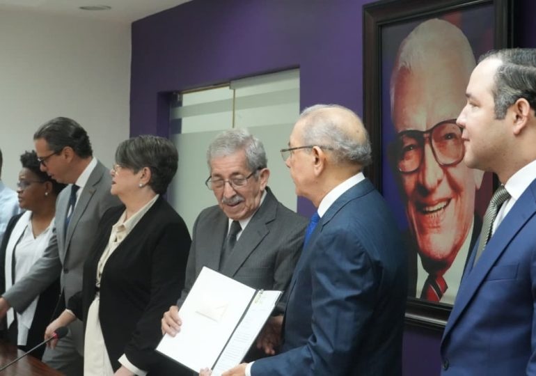 Presidente del CES dejó claro  que el informe final sobre la crisis haitiana no contiene sugerencias referentes a la regularización de mano de obra extranjera