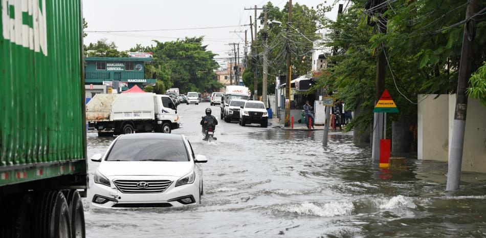 Para esta tarde, se espera la ocurrencia de aguaceros aislados como producto de la incidencia de una vaguada 