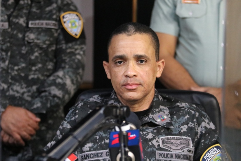 Ex director de la Policía asume como jefe de seguridad de Banreservas 
