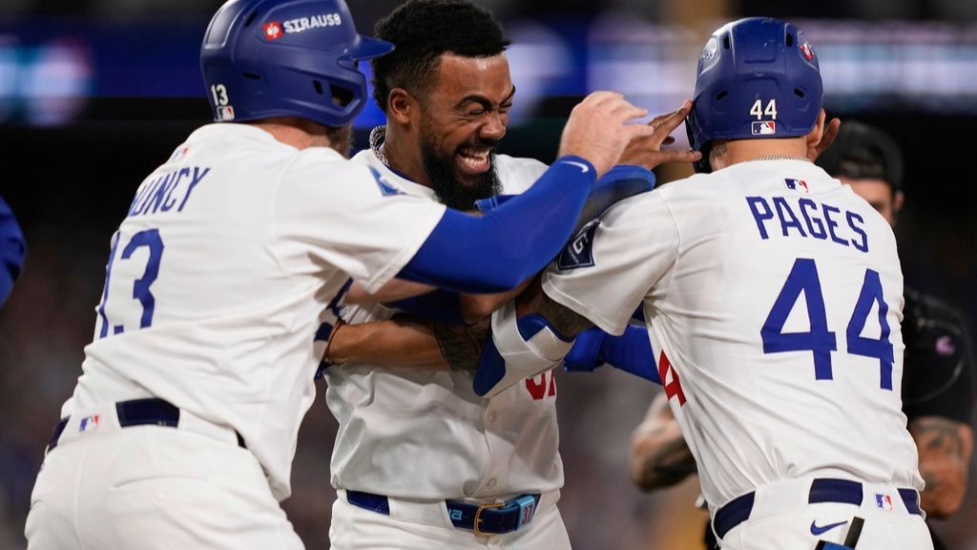 Los Dodgers avanzan a la Serie de Campeonato y Cachorros fuerzan desempate este sábado, resúmen 