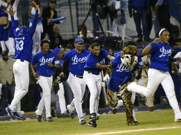 Tigres dejan en el terreno a Leones; Águilas y Estrellas triunfan al inicio de la temporada, resúmen 