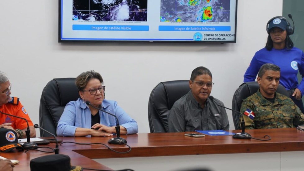 COE dispone la apertura de los comercios en 4 provincias en alerta roja