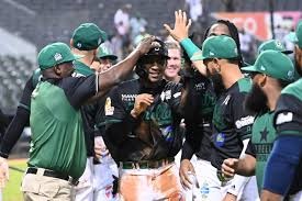 Estrellas planchan Leones en el Tetelo Vargas, y ponen récord de 2-0