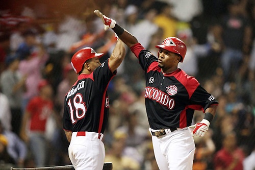 Leones planchan dejan Tigres en el terreno a los Tigres anoche ;  imbatibles siguen las Águilas y vencen Toros, mientras los Gigantes disponen de las Estrellas, resúmen 