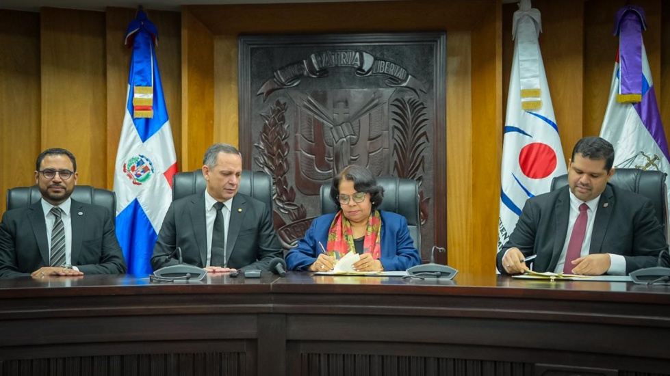 Cámara de Cuentas y Poder Judicial firman acuerdos para fortalecer la transparencia en el país