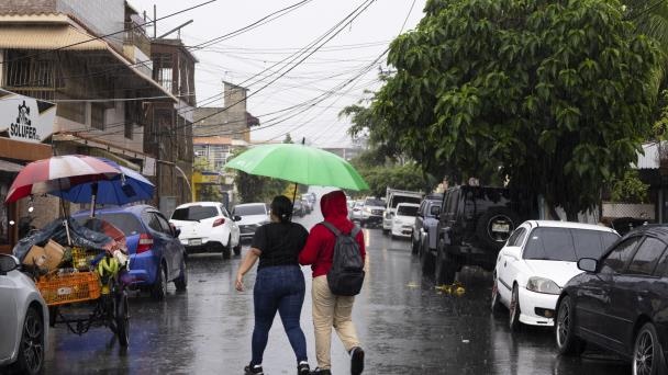 Para la tarde de este sábado, se producirán aguaceros dispersos, por los efectos de una vaguada