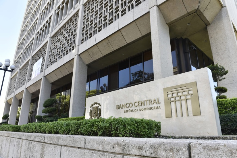 Entre enero y octubre de 2025,llegada de remesas alcanzaron US$9,878.4 millones, un incremento de US$966.8 millones (10.8%) 