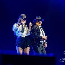 Aramis Camilo llega con su motor al cierra de la Semana de la Moda Latina en Washington