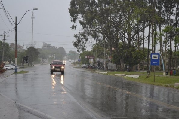 Para este viernes los efectos locales y la incidencia de la vaguada continuarán presentes, lo que generará aguaceros locales