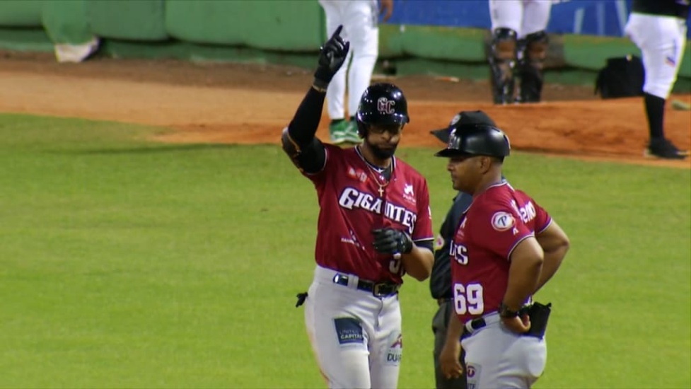  Estrellas orientales siguen sin encontrar la puerta Gigantes le dan octava derrota; Licey y Aguílas pospuesto por la lluvia, resúmen 