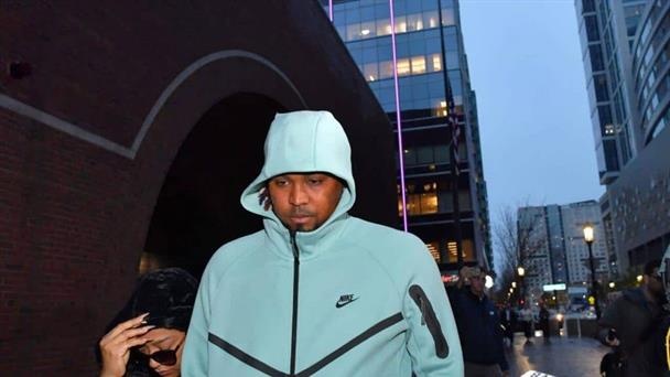 Luis Ortiz lanzador de los Guardianes fue dejado en libertad condicional con fianza de 500.000 dólares