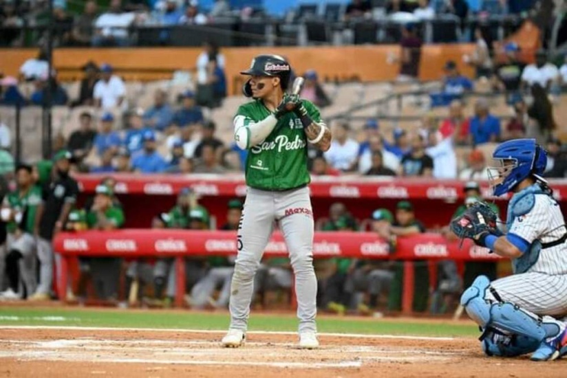 Estrellas se desquitan con Licey  y frenan racha de derrotas; Gigantes doblegan Toros y fue suspendido por lluvia juego Leones y Aguílas, res