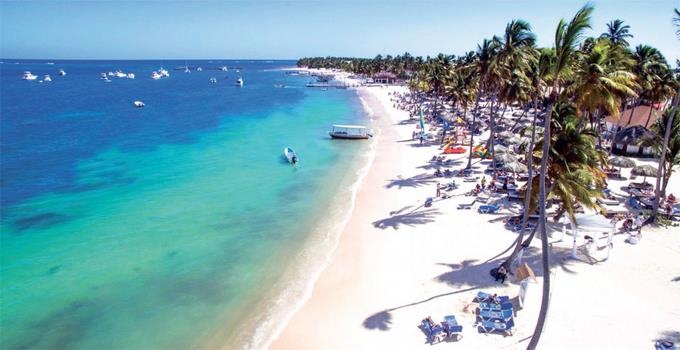 Abinader: “Hemos mejorado todos los polos turísticos del país”