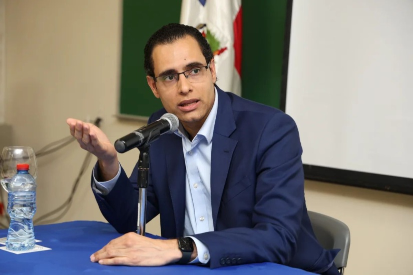 Ex-ministro de Economía, Planificación y Desarrollo afirma sistema financiero dominicano se mantiene sólido y estable