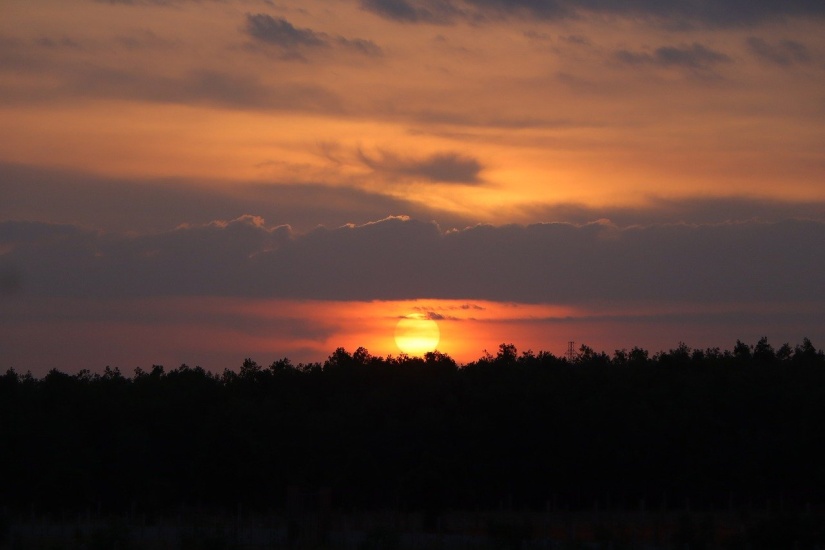  Para este lunes predomina un ambiente poco nuboso y mayormente soleado, temperaturas frescas