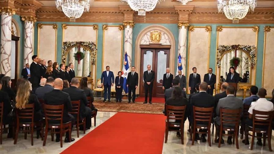 Consejo Nacional de la Magistratura encabezado Luis Abinader, juramentó a los nuevos jueces titulares y suplentes del Tribunal Superior Electoral (TSE)