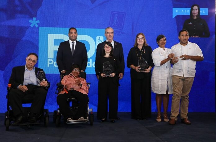 El Plan Nacional de Discapacidad 2025-2035 presentado por el presidente Abinader