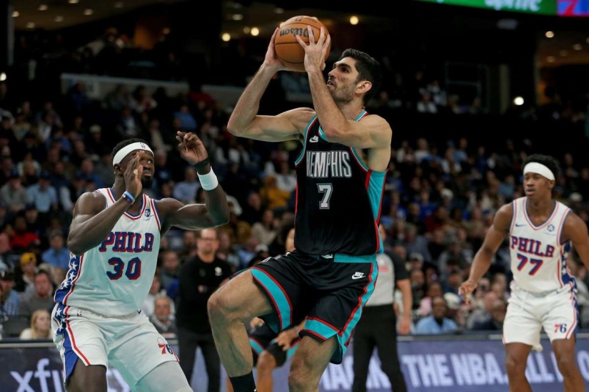  76ers rompieron una racha de tres derrotas; Celtics ganan, mientras Lakers caen en el cumpleaños de LeBron James, resúmen 