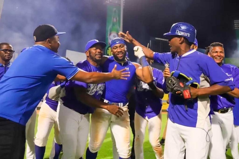 Tigres del Licey vencen a los Toros y siguen respirando; Gigantes doblega Leones y empata con Tigres, Águilas se imponen a las Estrellas, Juegos de hoy,resúmen 