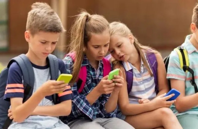 Entró en vigor la normativa australiana que veta el uso de redes sociales a menores de 16 años