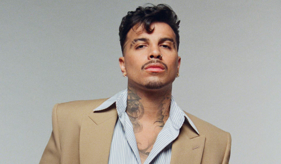 Todo listo para el concierto esta noche de Rauw Alejandro en Parque Eugenio Maria de Hostos